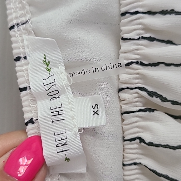 Astern Striped off the Shoulder Romper - Picture 4 of 4